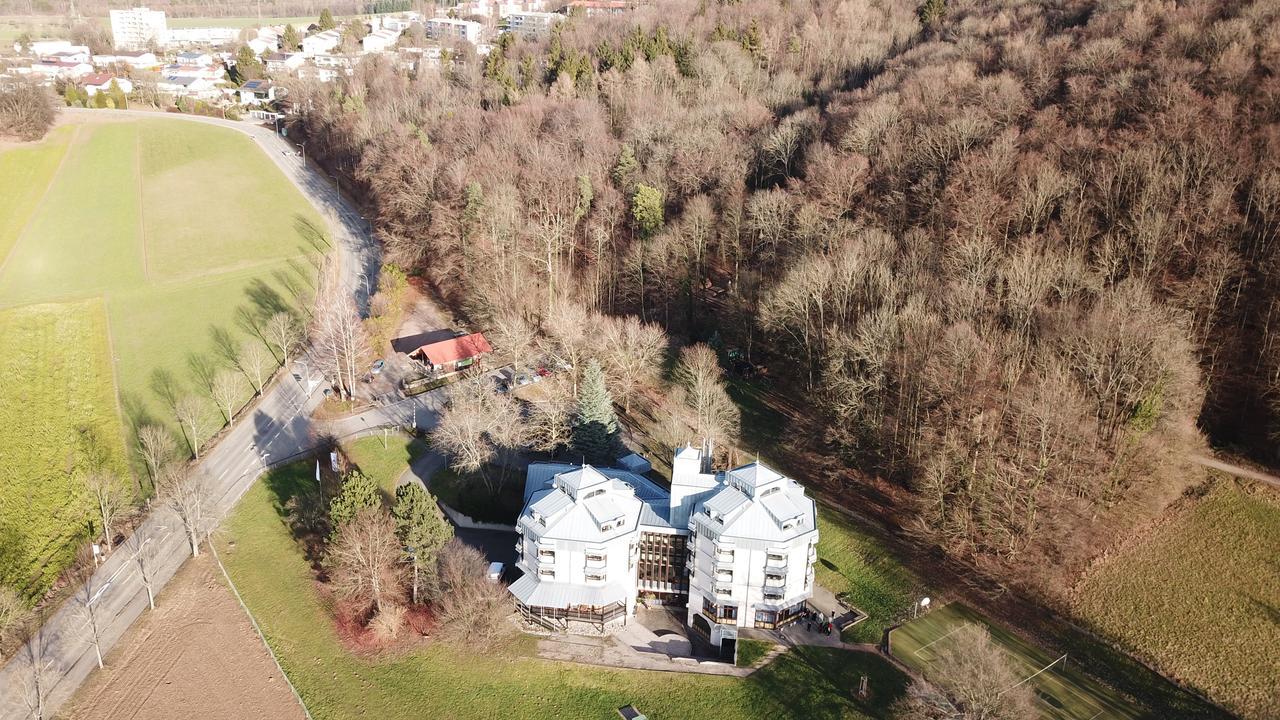 Hellmut-Wassmer-Jugendherberge Loerrach Lörrach Exterior foto