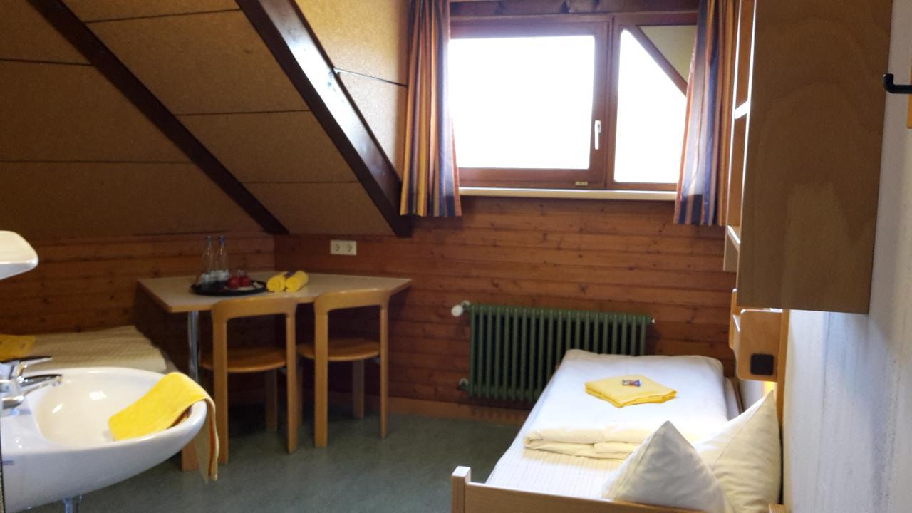 Hellmut-Wassmer-Jugendherberge Loerrach Lörrach Exterior foto